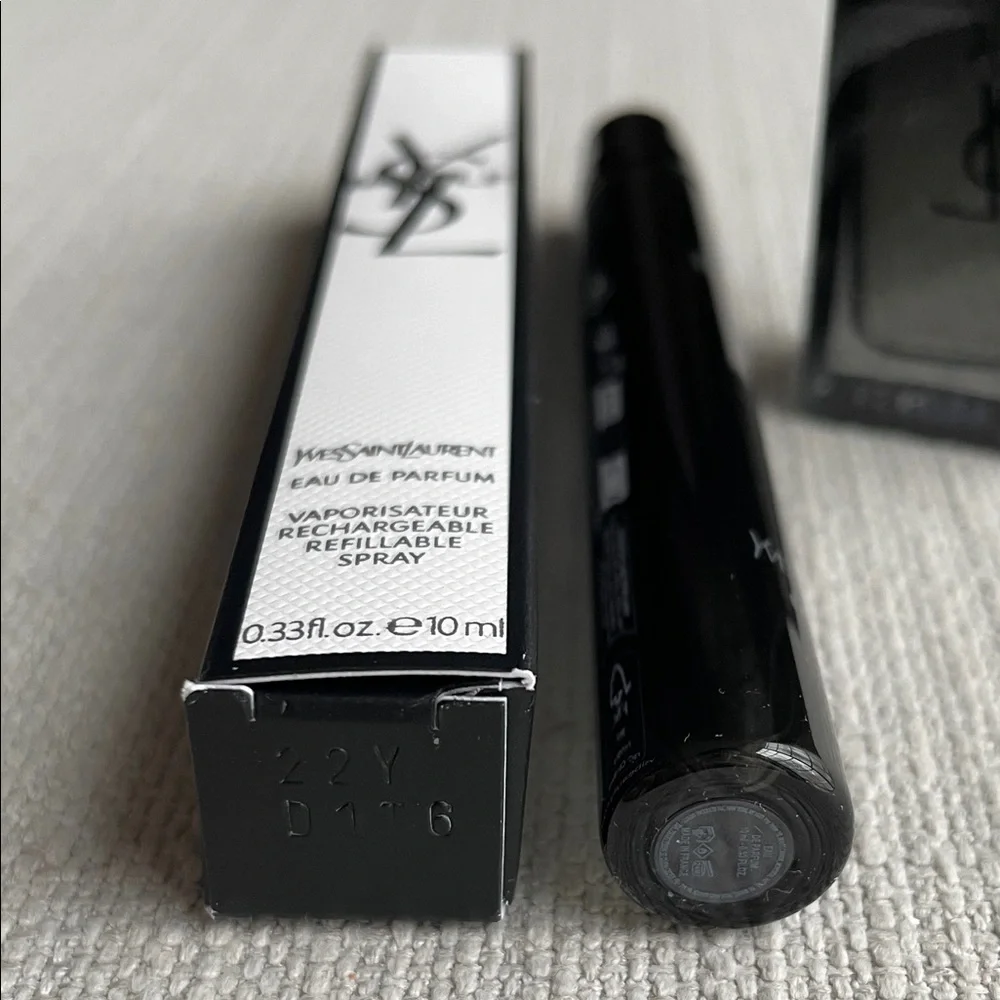 Yves Saint Laurent MYSLF travel Set - Picture 9 of 11